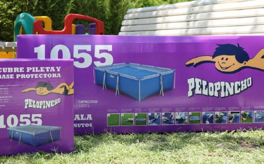 Apremiada por la crisis, la fábrica de piletas Pelopincho despidió a 38 trabajadores