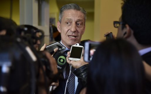 Arcioni convocó a una gran concertación de unidad entre todos los sectores