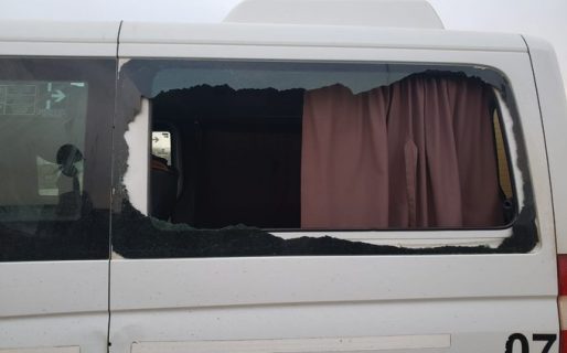 El petrolero que recibió un «piedrazo» tiene seguimiento médico por el dolor