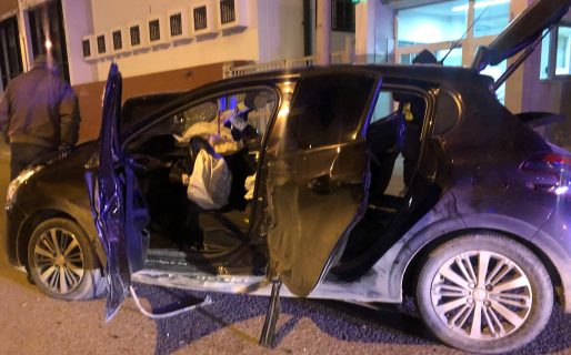 Chocaron tres autos y escaparon del lugar