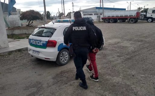 Detuvieron a un hombre que golpeó a su pareja y amenazó de muerte a su hijo