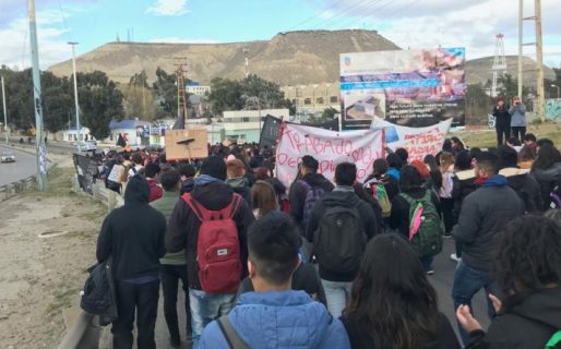 Estudiantes se movilizaron en defensa de la educación pública