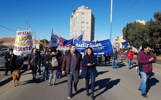 La semana comienza con paros de docentes, trabajadores de la salud y legislativos