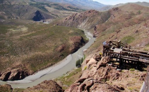 Quiso recuperar su celular, cayó de un barranco y murió