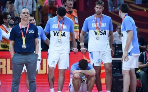 Lo que la final dejó: el dolor en el vestuario de la Selección argentina de básquet tras el golpazo contra España