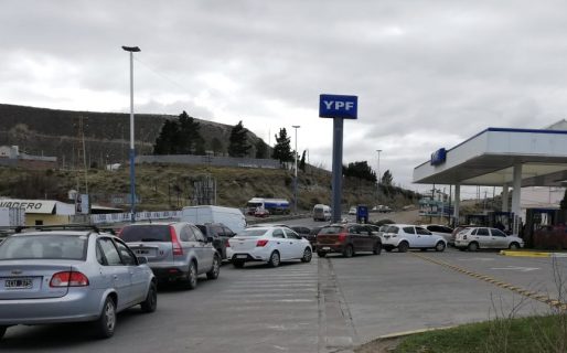 Por el paro de camioneros las estaciones de Chubut vendieron el triple de combustible