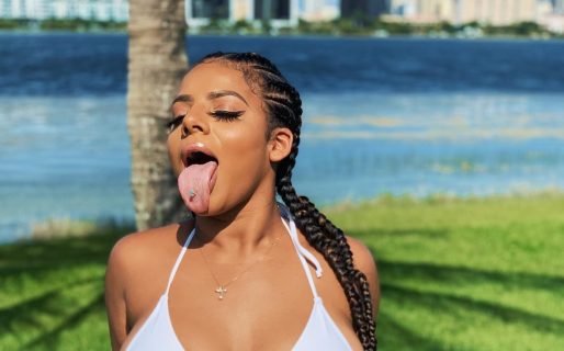 Es influencer y gana 100.000 dólares al año por mostrar su extensa lengua