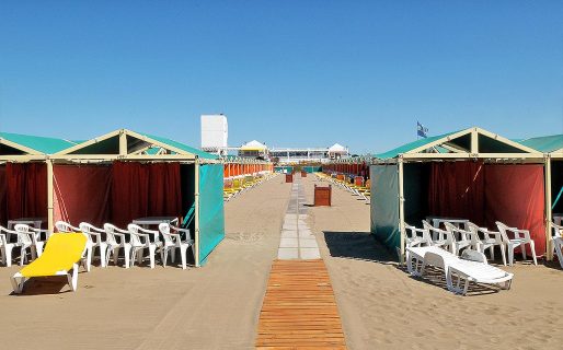 Una carpa en Mar del Plata llegará a costar $100 mil