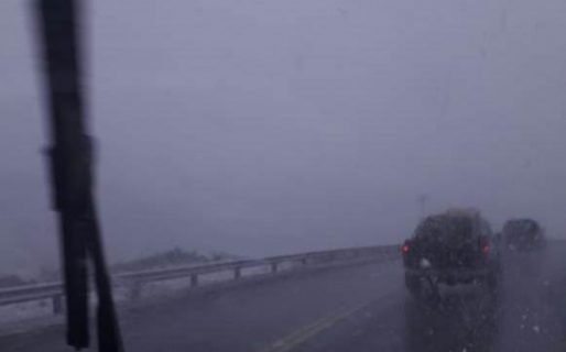 Piden transitar con precaución en Garayalde por nevadas