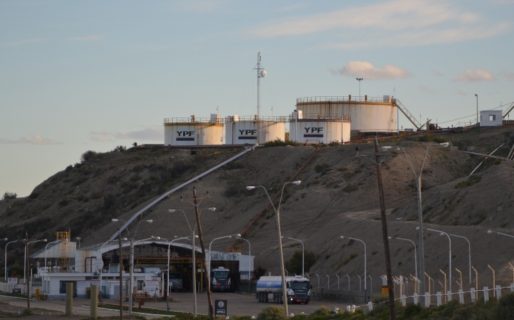 Docentes decidieron tomar la Playa de Tanques