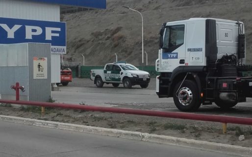Comenzaron a salir los primeros camiones de combustible