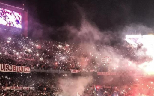 Citan a los pilotos que filmaron el recibimiento de River desde un avión