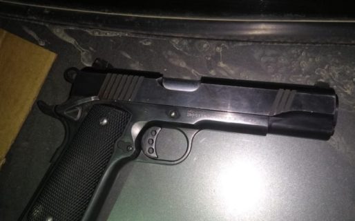 Se paseaba armado en su automóvil en el barrio Ceferino