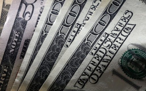 El dólar opera estable a 60,22 pesos