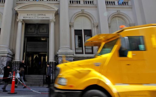 Dólar a $70: Los depósitos en pesos calientan la previa al 27-O