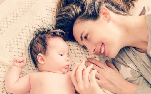 Por qué cada vez más mujeres eligen convertirse en mamás solteras