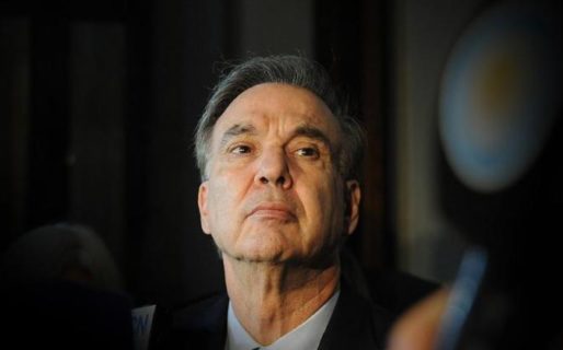 De campaña en Río Negro, Pichetto busca en YPF una rueda de auxilio