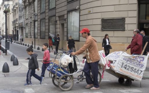 Derribar el mito de los ‘planeros’: ¿De qué viven los pobres?