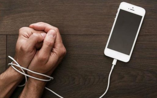 Por qué no deberíamos usar el celular cuando apenas nos despertamos