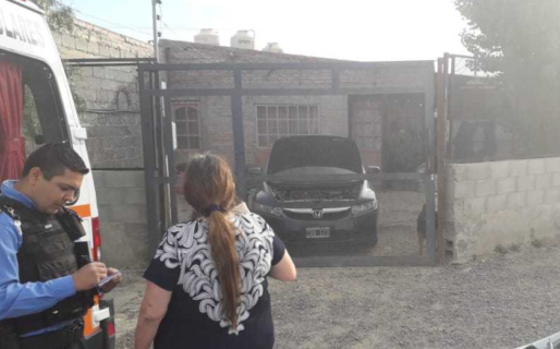 Lo balearon mientras lavaba su auto