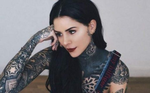 Cande Tinelli sorprendió a todos exhibiendo sus tatuajes en la cola