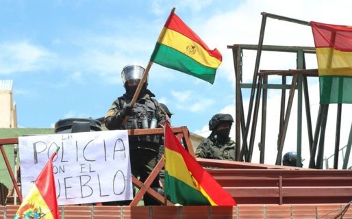 Atacaron a una caravana contra Evo Morales que iba hacia La Paz