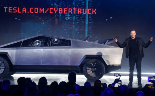 Papelón: Tesla presentó su pick up con “vidrio irrompible” que a la primera prueba en vivo se rompió