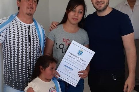 Ignacio Torres acompañó la entrega viviendas en el 118° aniversario de San Martín