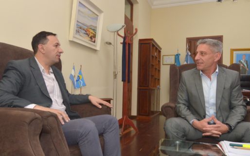 La falta de diálogo entre Arcioni y Maderna no ayuda a enfrentar la crisis