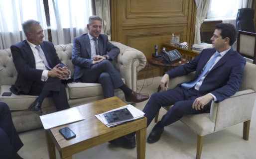 Arcioni y Antonena se reunieron con «Wado» de Pedro