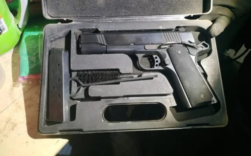 Festejaba la Navidad con su familia y una bala perdida le rozó la cara