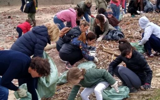 Recolectarán plásticos y fabricarán bancos para plazas de Rada Tilly