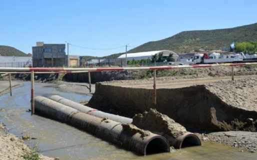 Vecinos piden que se reconstruya el acceso a Los Arenales