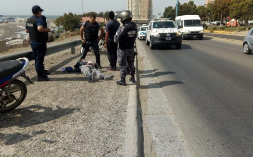 Un motociclista se accidentó por las ráfagas de viento