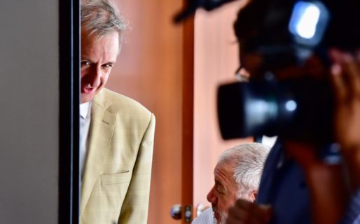 “Un diputado cobra 300 mil pesos, pero no asume los compromisos”