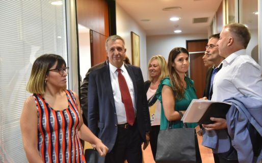 Antonena fue a la Legislatura a explicar las medidas de ajuste