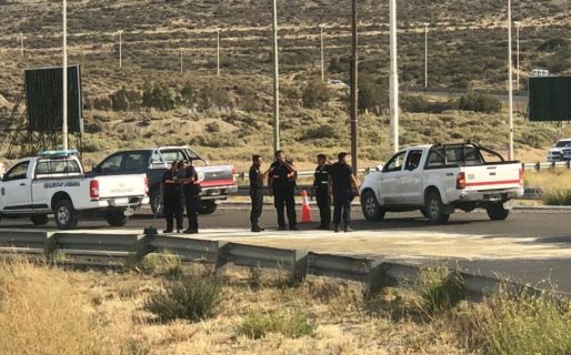 El derrame de dos tambores de aceite produjo accidentes y demoras