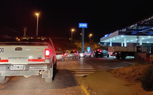 Conflicto entre Camioneros e YPF provocó psicosis en la ciudad