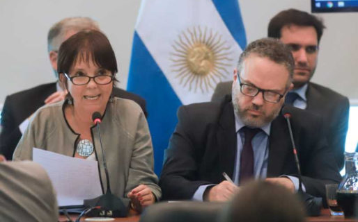 El 30% no aplica para deuda de empresas ni para pagos en dólares