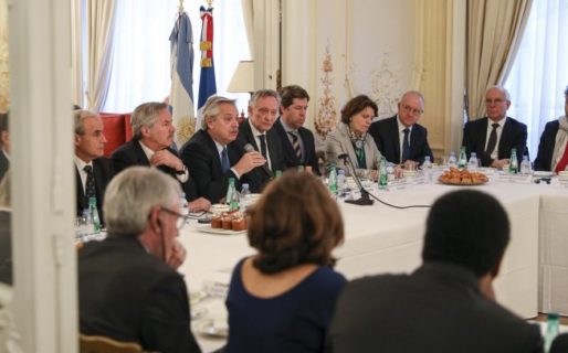 Alberto Fernández, con empresarios franceses: «Con Macri vivimos un 2001 por goteo»
