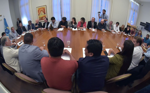 Arcioni: «Los únicos perjudicados son los chicos»