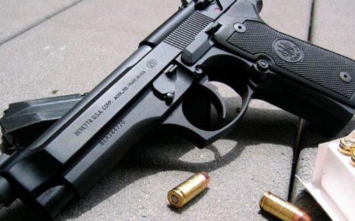 Le robaron el arma reglamentaria a una mujer que pertenece a Infanteria