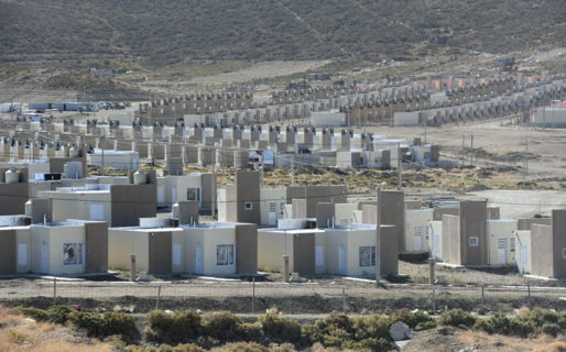 Vecinos del barrio Ara San Juan fueron a juicio contra el IPV por daños y perjuicios