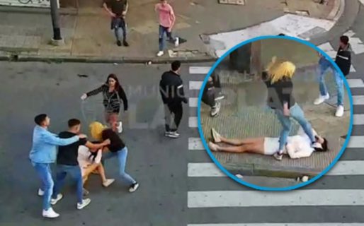 Le patean la cabeza a una chica que ya estaba inconsciente