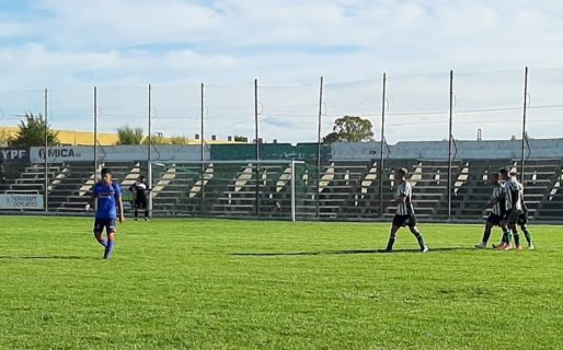 La CAI perdió en el valle y ahora comparte la punta