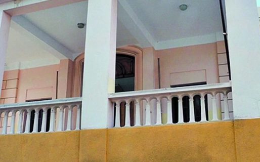 La crisis del sector docente ya se está ‘cargando’ a los colegios semi privados