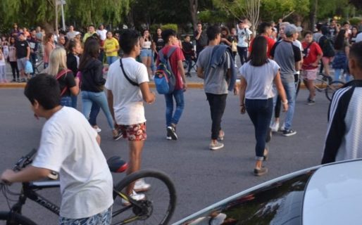 Un centenar de adolescentes protagonizaron una pelea organizada en redes sociales