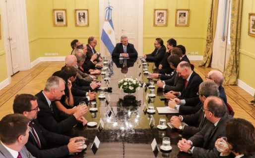 Las petroleras piden volver al barril criollo por el «efecto coronavirus»