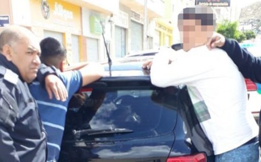 Detuvieron a dos sospechosos de cometer robos usando inhibidores