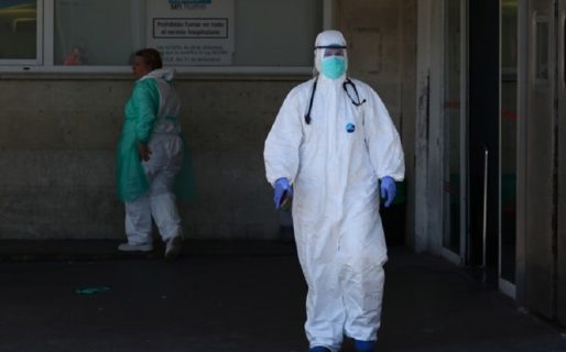 España anunció 812 muertes por coronavirus y el total superó las 7.300 víctimas fatales